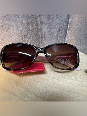 Bob Mackie Leopard Print Sunglasses with Pouch New with Tags